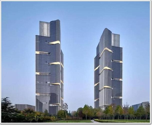 郑州绿地中心双子塔建成时间？郑州绿地集团最新项目-图1